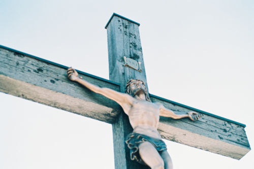 Jesus on the Cross. Foto por Christoph Schmid en Unsplash