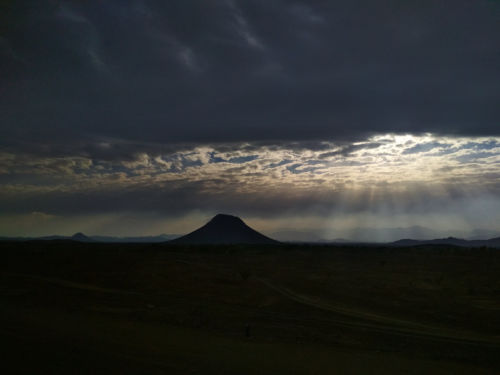 Volcán. Foto por the weirdo en Unsplash