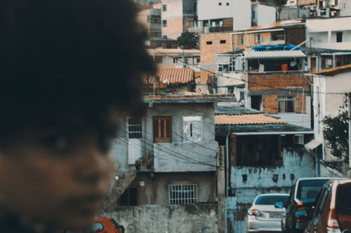 Favela. Foto por João Ritter en Unsplash