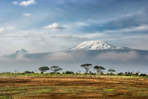 Kilimanjaro. Foto por Sergey Pesterev en Unsplash