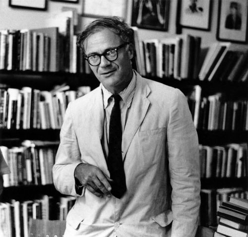 Poeta estadounidense Robert Lowell