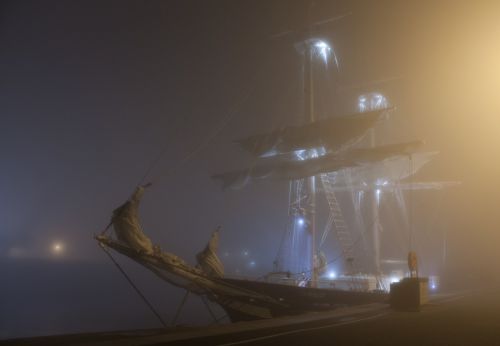 Barco fantasma. Foto por Tanya Hart