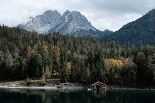 Lago. Foto por Jeroen Bendeler en Unsplash