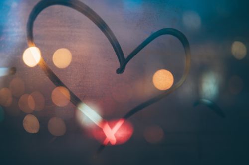 Love. Foto por Michael Fenton en Unsplash