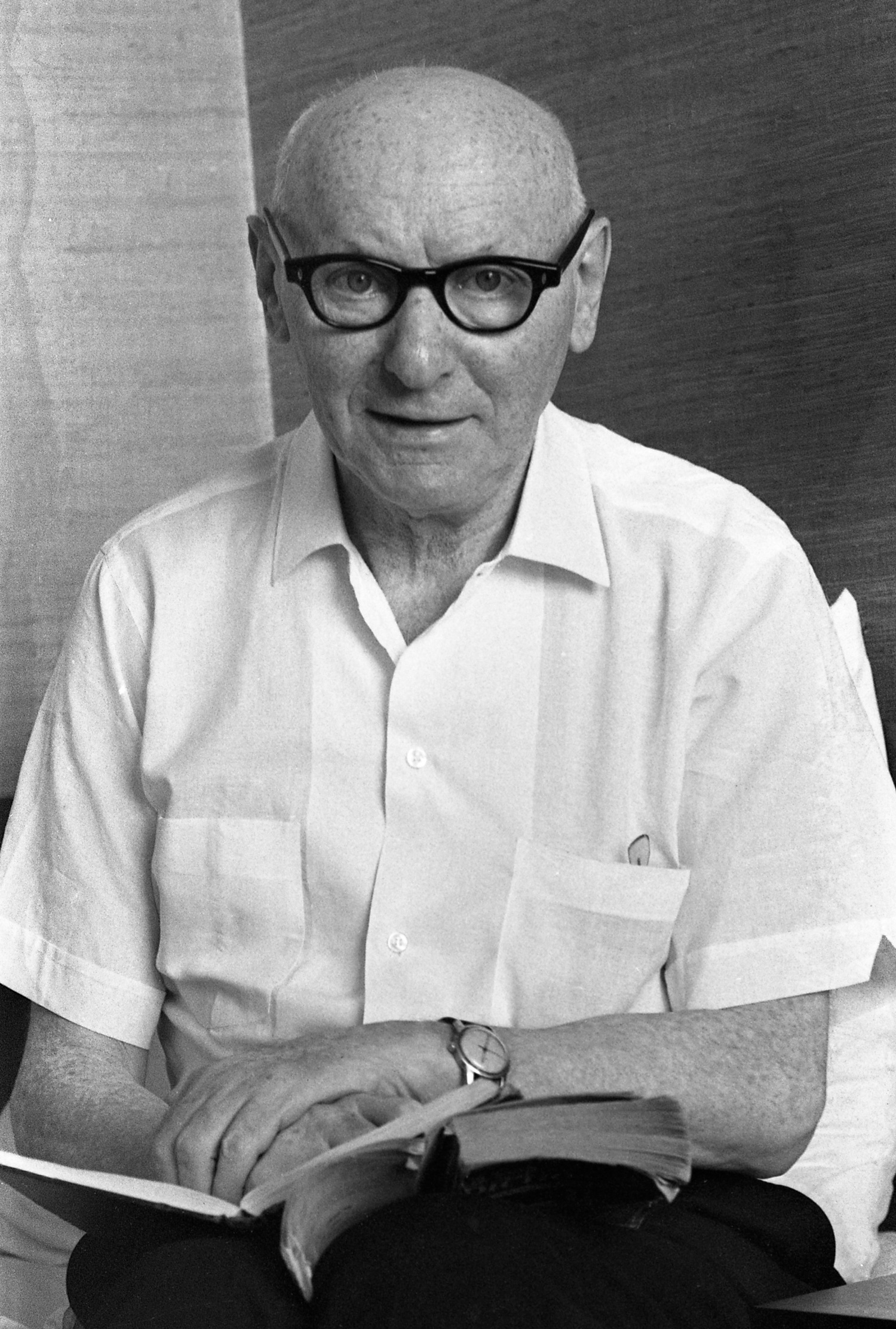 Isaac Bashevis Singer: Portal De Literatura Contemporánea